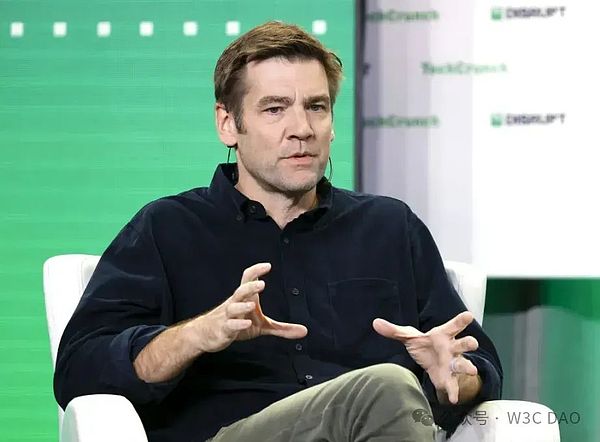 市场风暴前夕：黄金与比特币为何成为投资者最后的港湾？